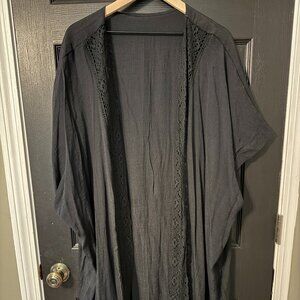 Kimono duster with short sleeves embroidery detail Black One Size